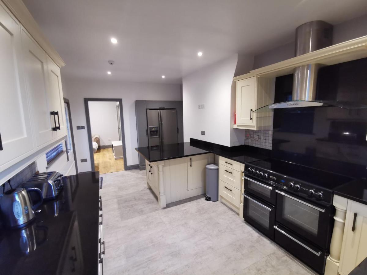 Shared House Close To Liverpool City Center & Lfc/Efc Exterior photo